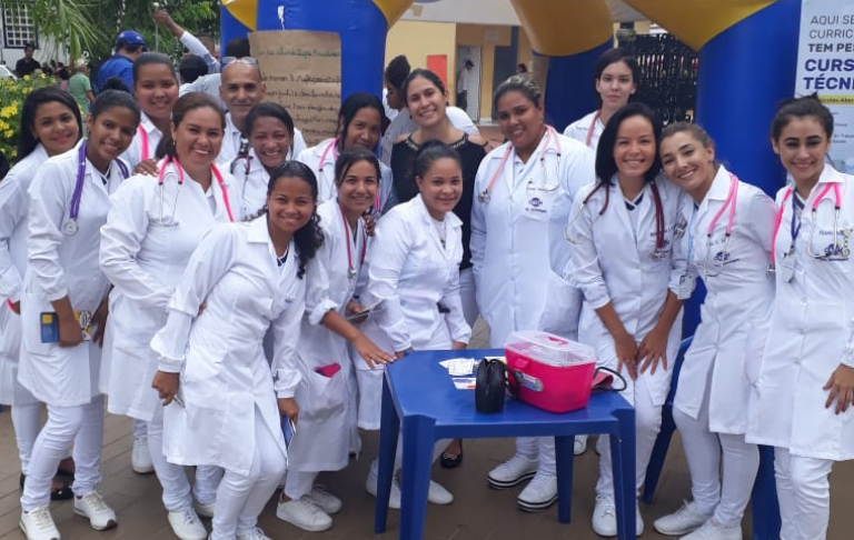 Ação Praça Ipiranga - Curso Técnico em Enfermagem (Turma 213)