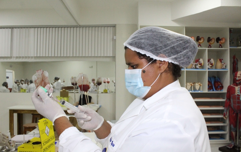 Enfermagem - Turma 393 - Preparo e Administração de Medicamentos