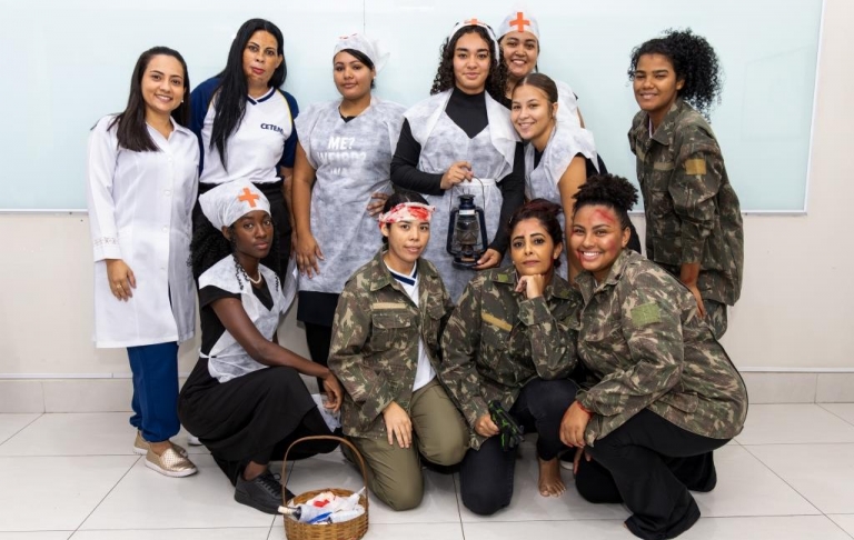 Enfermagem - Aula de dramatização sobre as "Teorias da Enfermagem" - Turma 156