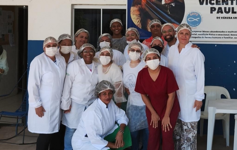 Visita técnica no Lar dos Idosos São Vicente de Paula - Turma 413 do curso de Cuidador de Idosos