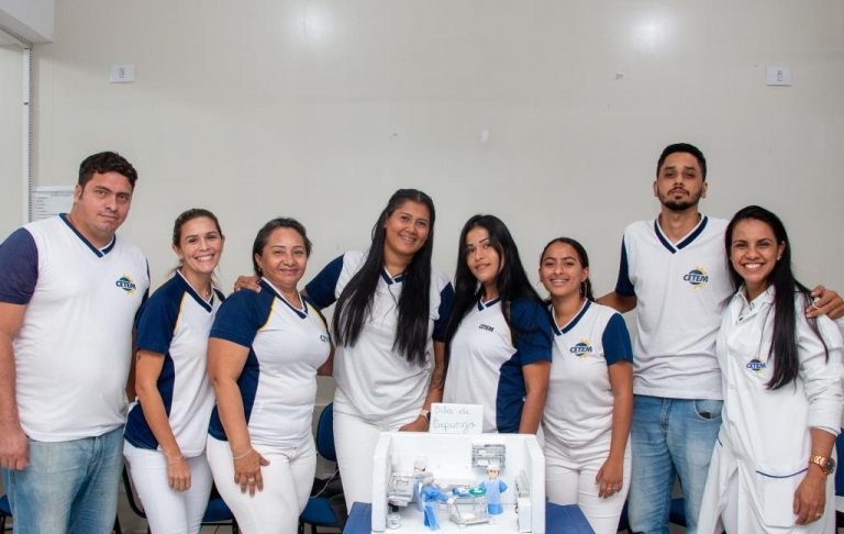 Enfermagem - Exposição de maquetes de Centro Cirúrgico e CME - Turma 398