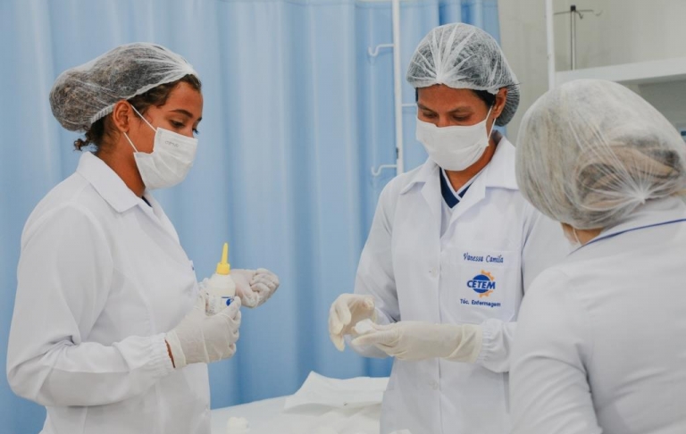 Aula Prática Técnico em Enfermagem professora Claudiane 