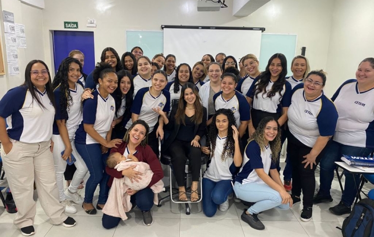 Palestra sobre Designer de Sobrancelhas para Técnico em Estética