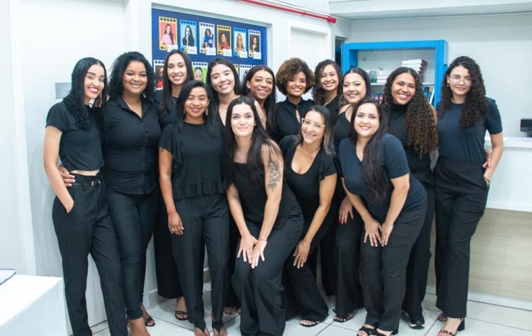 Alunas da turma 607/608D do curso Técnico em Estética realizaram a apresentação do ECC (Estudo de Caso Clínico)
