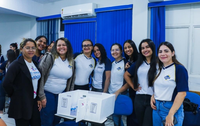 A turma 306A do Curso Técnico em Enfermagem, realizou uma apresentação com maquetes, simulando hospitais e centros cirúrgicos.