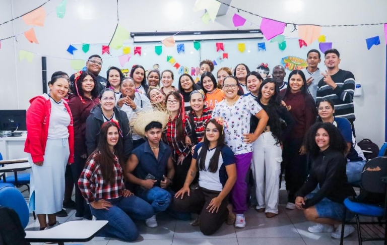 Nossos alunos do Curso Técnico em Enfermagem já estão comemorando o mês Julino!