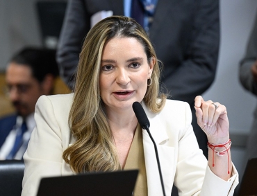 CAE aprova regulamentação da profissão de cuidador  Fonte: Agência Senado