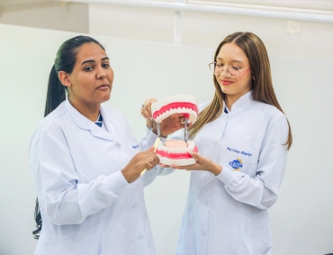 Dia Nacional da Saúde Bucal: prevenção e formação profissional no CETEM